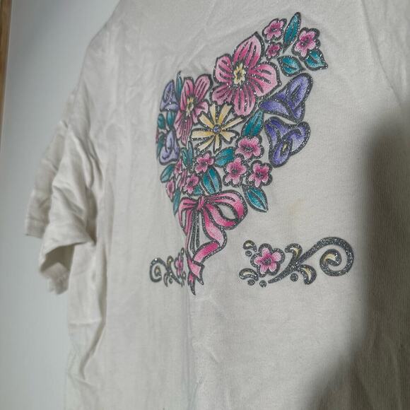 Vintage Floral Heart Graphic Cream Tee - Picture 4 of 4